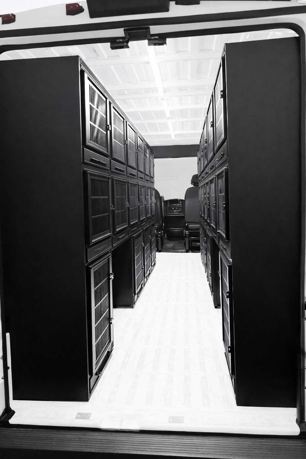 Custom Pet Transport Van Kennels
Professionally designed and installed kennel systems for customer-supplied vans. Built for pet taxis, rescues, and animal transport professionals. Durable, ventilated, and fully customizable.