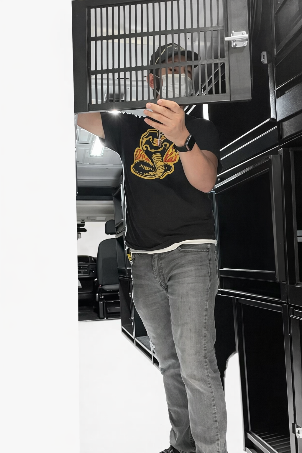 Custom Pet Transport Van Kennels
Professionally designed and installed kennel systems for customer-supplied vans. Built for pet taxis, rescues, and animal transport professionals. Durable, ventilated, and fully customizable.